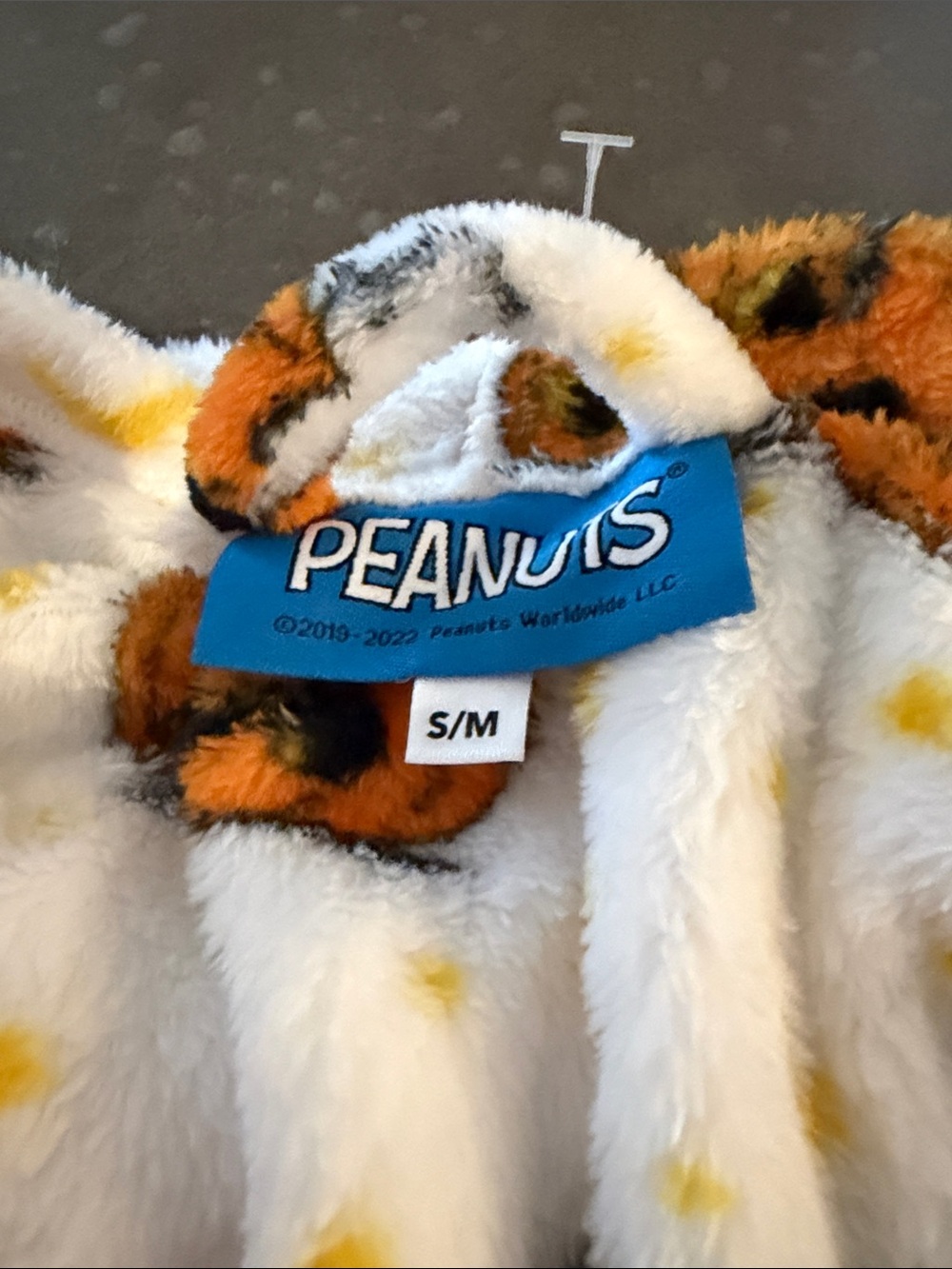 Peanuts White & Orange Pumpkin Hooded Plush Robe BNWOT - Picture 7 of 7